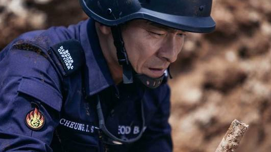 烧脑刺激拆弹专家精彩片段速看刘德华对决炸弹狂魔姜武8个视频
