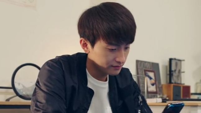 班长殿下:牛骏峰宠溺微笑暴露痴汉属性