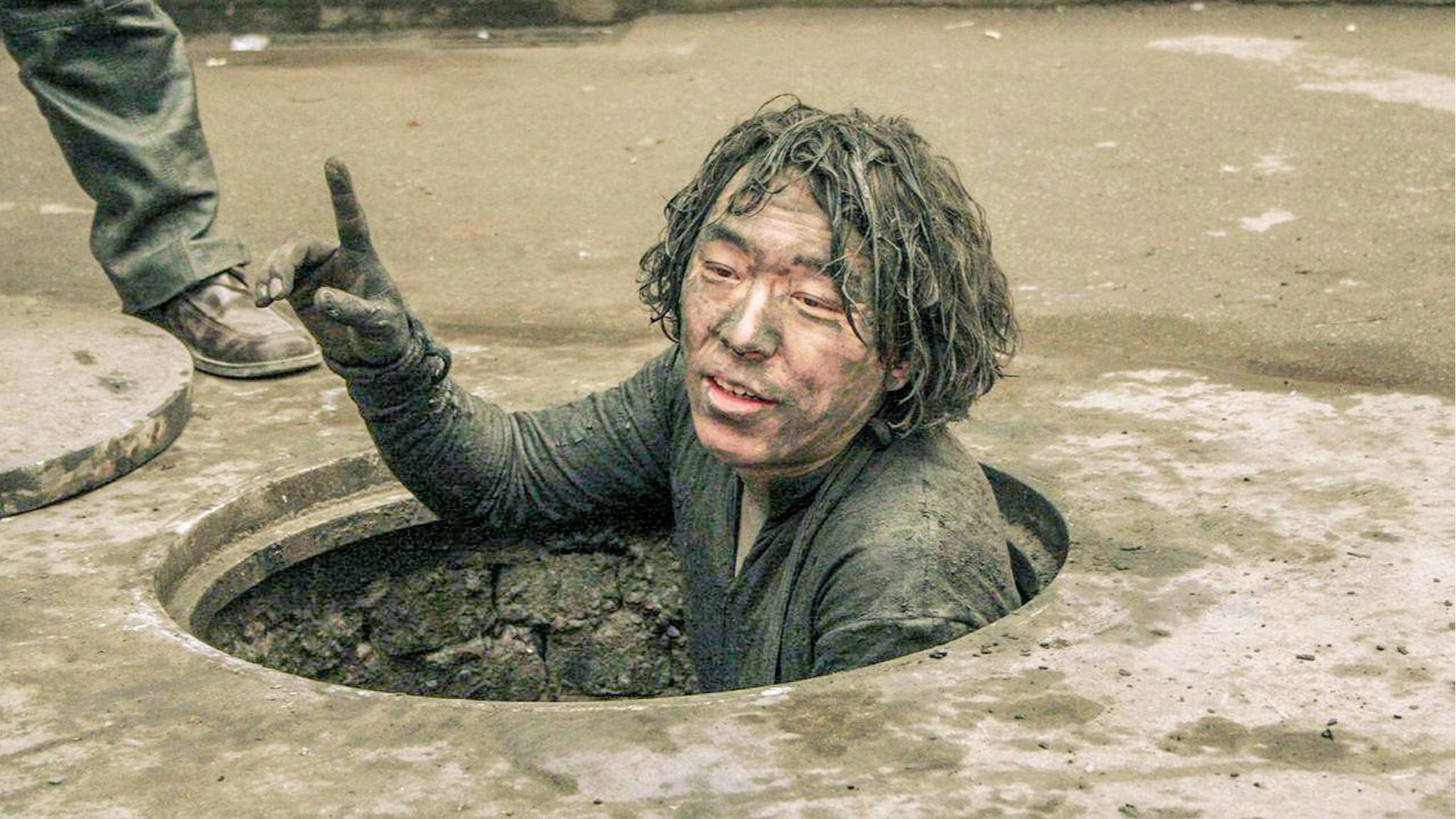 《疯狂的石头》:疯狂的石头,疯狂的盗贼!