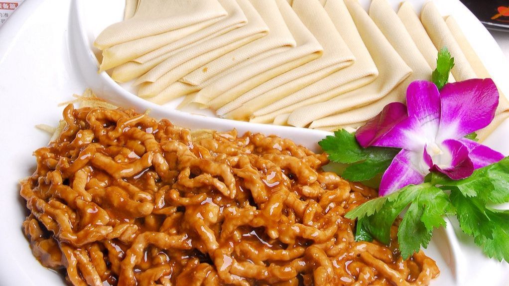 大厨教你京酱肉丝的正确做法,肉丝嫩滑,酱香浓郁,宴客很有面子